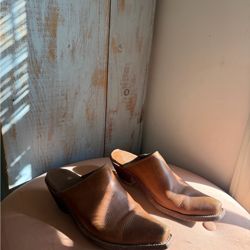Cobra Rock Leather Mules for Women - Picture 8 of 10